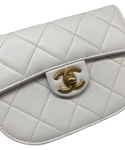 CHANEL（シャネル）CHANEL (シャネル) マトラッセ ラウンドムーン メッセンジャー ショルダーバック/Matelassé Round Moon Messenger Shoulder Bag/AS2484 ホワイトの古着・服飾アイテム