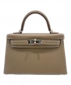 HERMESエルメス）の古着「ミニケリー2 19/HERMÈS Mini Kelly II 19 Sellier Epsom Étoupe/エトゥープ エプソン B刻印 2023 ショルダーバッグ セリエ」｜エトゥープ