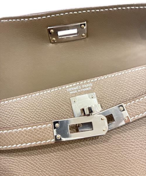 HERMES（エルメス）HERMES (エルメス) ミニケリー2 19/HERMÈS Mini Kelly II 19 Sellier Epsom Étoupe/エトゥープ エプソン B刻印 2023 ショルダーバッグ セリエ エトゥープの古着・服飾アイテム