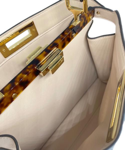FENDI（フェンディ）FENDI (フェンディ) Peekaboo ISeeU Medium Bag ピーカブー アイシーユー ミディアム/8BN321 AF2J F1BA9 サイズ:ミディアム/mediumの古着・服飾アイテム