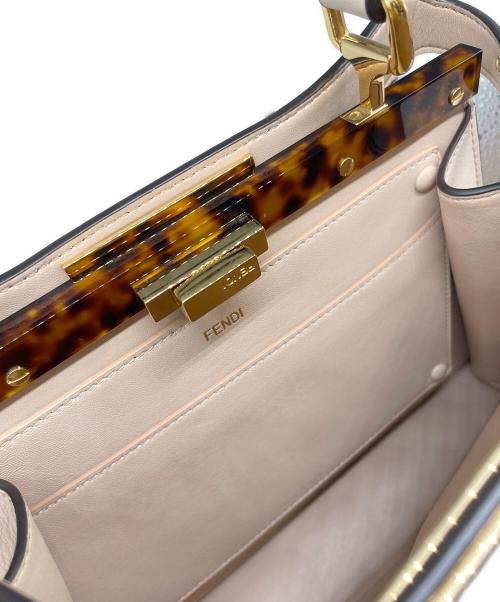 FENDI（フェンディ）FENDI (フェンディ) Peekaboo ISeeU Medium Bag ピーカブー アイシーユー ミディアム/8BN321 AF2J F1BA9 サイズ:ミディアム/mediumの古着・服飾アイテム