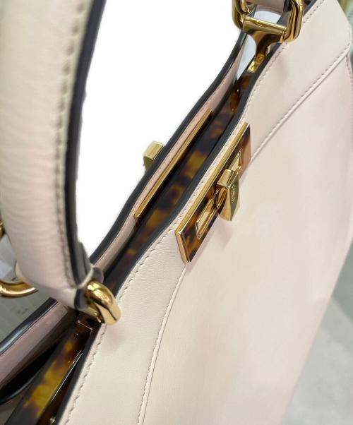FENDI（フェンディ）FENDI (フェンディ) Peekaboo ISeeU Medium Bag ピーカブー アイシーユー ミディアム/8BN321 AF2J F1BA9 サイズ:ミディアム/mediumの古着・服飾アイテム