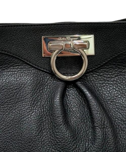 Salvatore Ferragamo（サルヴァトーレ フェラガモ）Salvatore Ferragamo (サルヴァトーレ フェラガモ) ショルダーバッグ ブラックの古着・服飾アイテム