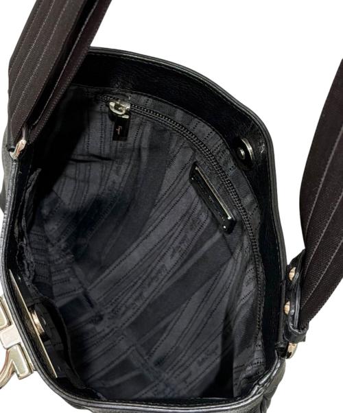 Salvatore Ferragamo（サルヴァトーレ フェラガモ）Salvatore Ferragamo (サルヴァトーレ フェラガモ) ショルダーバッグ ブラックの古着・服飾アイテム