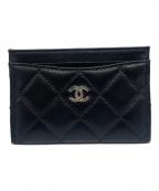 CHANELシャネル）の古着「マトラッセ ラムスキン カードケース/Matelassé Lambskin Card Holder」｜ブラック