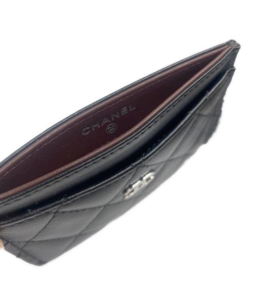 CHANEL（シャネル）CHANEL (シャネル) マトラッセ ラムスキン カードケース/Matelassé Lambskin Card Holder ブラックの古着・服飾アイテム