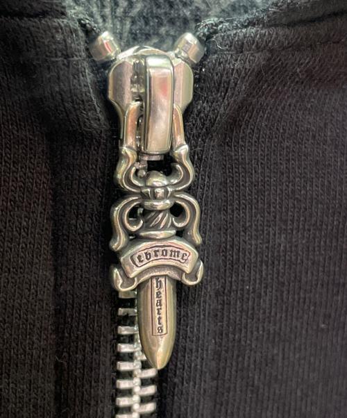 CHROME HEARTS（クロムハーツ）CHROME HEARTS (クロムハーツ) Vertical Logo Fleece Zip Up Hoodie/バーティカルロゴ フリース ジップアップフーディー ブラック サイズ:Lの古着・服飾アイテム
