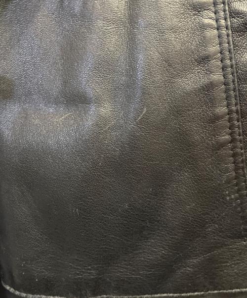 VERSACE CLASSIC V2（ヴェルサーチクラシック）VERSACE CLASSIC V2 (ヴェルサーチクラシック) レザーダッフルコート ブラック サイズ:Lの古着・服飾アイテム
