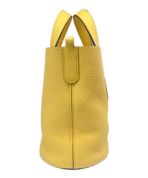 HERMES（エルメス）HERMES (エルメス) In-the-Loop 18 Bag インザループ 18 K刻印:2025年製 トリヨンクレマンス×ヴォースイフト イエロー系 シルバー金具  イエロー サイズ:18の古着・服飾アイテム