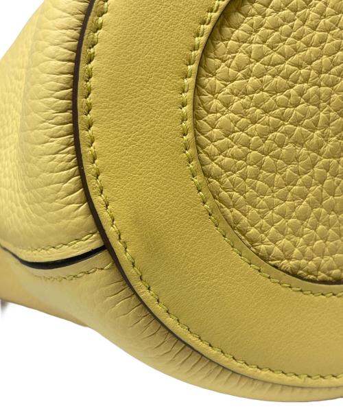 HERMES（エルメス）HERMES (エルメス) In-the-Loop 18 Bag インザループ 18 K刻印:2025年製 トリヨンクレマンス×ヴォースイフト イエロー系 シルバー金具  イエロー サイズ:18の古着・服飾アイテム