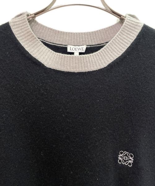 LOEWE（ロエベ）LOEWE (ロエベ) アナグラムクルーネックニット ブラック×カーキ サイズ:Sの古着・服飾アイテム
