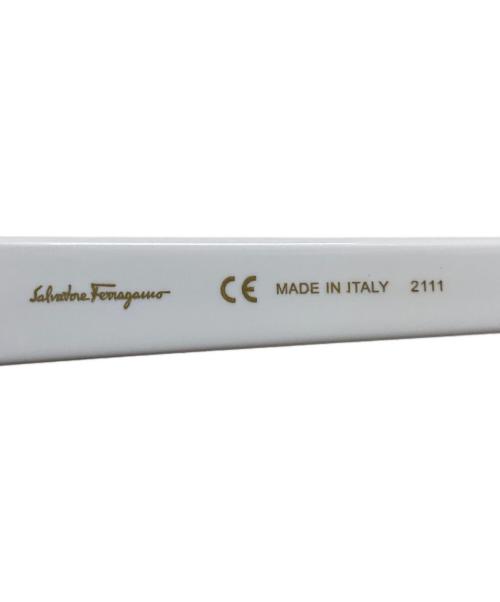 Salvatore Ferragamo（サルヴァトーレ フェラガモ）Salvatore Ferragamo (サルヴァトーレ フェラガモ) サングラス ホワイト サイズ:51□20-145の古着・服飾アイテム