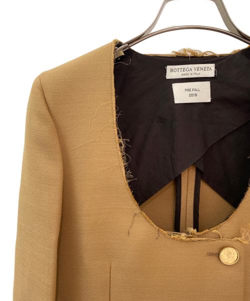 BOTTEGA VENETA（ボッテガベネタ）BOTTEGA VENETA (ボッテガベネタ) ノーカラージャケット ブラウン サイズ:36の古着・服飾アイテム