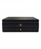 CHANELシャネル）の古着「Matelassé Jewelry Box/マトラッセジュエリーボックス」