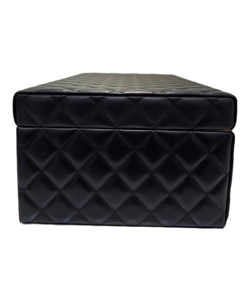 CHANEL（シャネル）CHANEL (シャネル) Matelassé Jewelry Box/マトラッセジュエリーボックスの古着・服飾アイテム