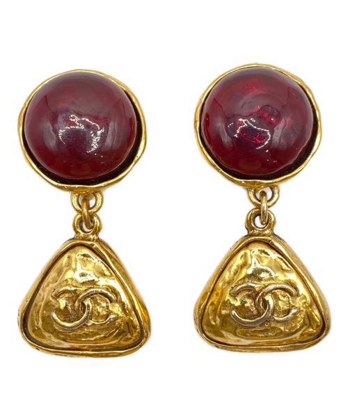 CHANEL（シャネル）CHANEL (シャネル) グリポアトライアングルココマークイヤリング レッド×ゴールド サイズ:-の古着・服飾アイテム