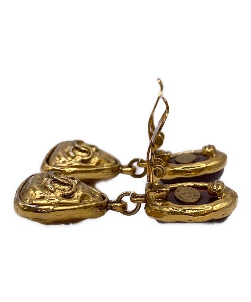 CHANEL（シャネル）CHANEL (シャネル) グリポアトライアングルココマークイヤリング レッド×ゴールド サイズ:-の古着・服飾アイテム