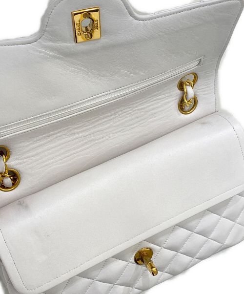 CHANEL（シャネル）CHANEL (シャネル) ダブルフラップマトラッセ23 ホワイト サイズ:23の古着・服飾アイテム