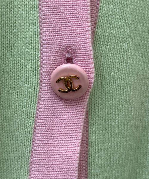 CHANEL（シャネル）CHANEL (シャネル) ココマークボタンカーディガン グリーン×ピンク サイズ:-の古着・服飾アイテム