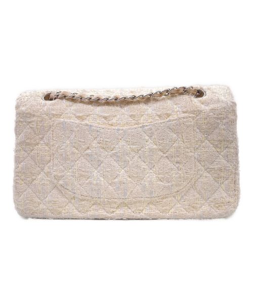 CHANEL（シャネル）CHANEL (シャネル) ダブルフラップマトラッセ アイボリー サイズ:25の古着・服飾アイテム