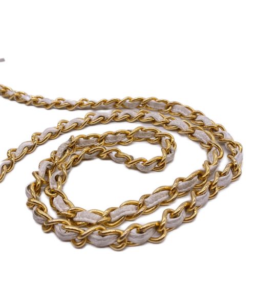 CHANEL（シャネル）CHANEL (シャネル) タッセルショルダーバッグ ホワイト サイズ:-の古着・服飾アイテム