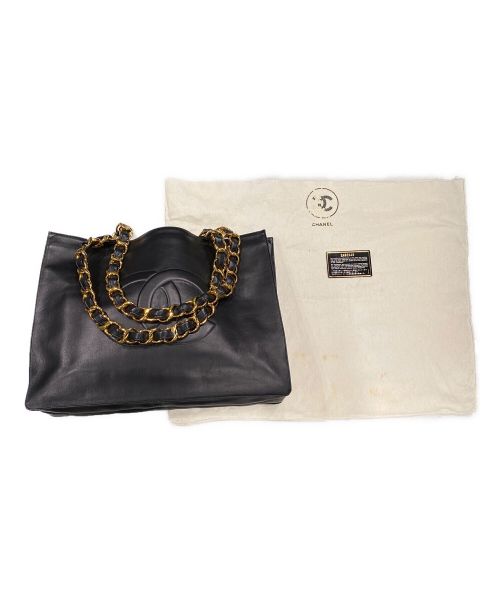 CHANEL（シャネル）CHANEL (シャネル) デカココマークチェーントートバッグ ブラックの古着・服飾アイテム