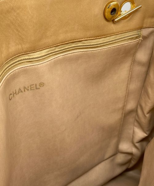 CHANEL（シャネル）CHANEL (シャネル) ロゴチェーントートバッグ ベージュ サイズ:-の古着・服飾アイテム