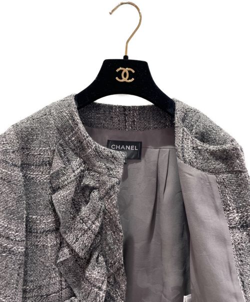 CHANEL（シャネル）CHANEL (シャネル) フリルツイードジャケット グレー サイズ:34の古着・服飾アイテム