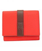 LOEWEロエベ）の古着「トライフォールドウォレット」｜ショッキングピンク×レッド