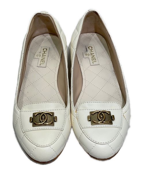 CHANEL（シャネル）CHANEL (シャネル) キルティングココマークパンプス アイボリー サイズ:371/2の古着・服飾アイテム