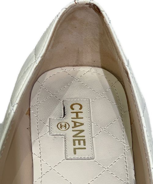 CHANEL（シャネル）CHANEL (シャネル) キルティングココマークパンプス アイボリー サイズ:371/2の古着・服飾アイテム
