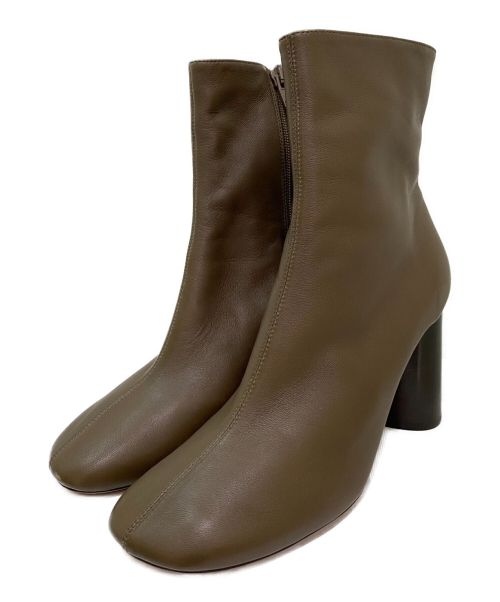CELINE（セリーヌ）CELINE (セリーヌ) チャンキーヒールショートブーツ ブラウン サイズ:38の古着・服飾アイテム