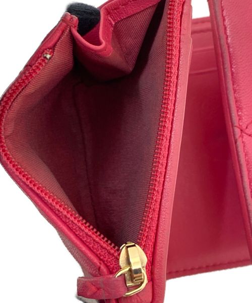 CHANEL（シャネル）CHANEL (シャネル) 3つ折り財布 ショッキングピンクの古着・服飾アイテム
