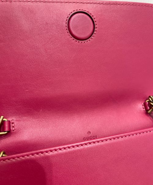 GUCCI（グッチ）GUCCI (グッチ) GGマーモント チェーンショルダーバッグ ショッキングピンクの古着・服飾アイテム