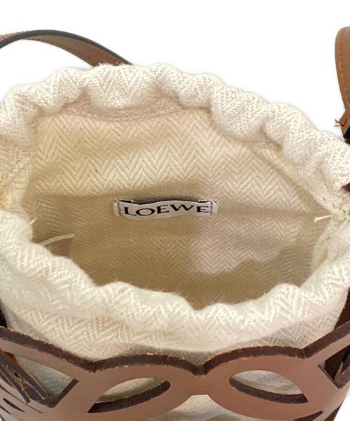 LOEWE（ロエベ）LOEWE (ロエベ) アナグラムカットアウト ポケット ブラウンの古着・服飾アイテム