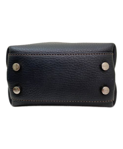 TOD'S（トッズ）TOD'S (トッズ) Tチャーム付ミニショルダーバッグ ダークネイビー サイズ:マイクロの古着・服飾アイテム
