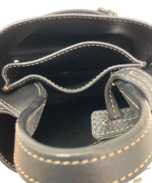 TOD'S（トッズ）TOD'S (トッズ) Tチャーム付ミニショルダーバッグ ダークネイビー サイズ:マイクロの古着・服飾アイテム