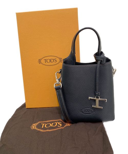 TOD'S（トッズ）TOD'S (トッズ) Tチャーム付ミニショルダーバッグ ダークネイビー サイズ:マイクロの古着・服飾アイテム