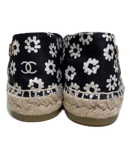 CHANEL（シャネル）CHANEL (シャネル) 花柄エスパドリーユ ブラック サイズ:41 未使用品の古着・服飾アイテム