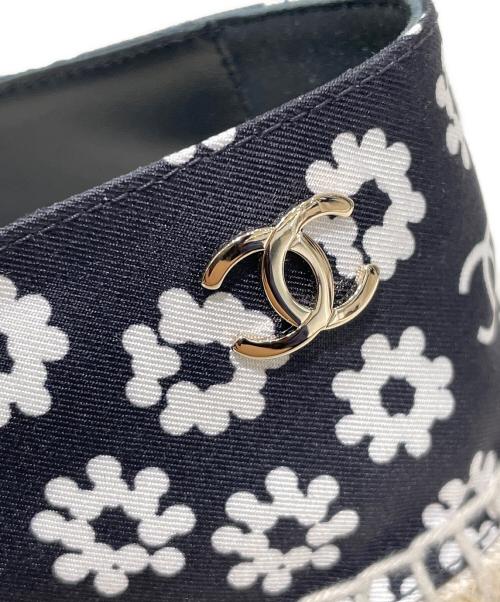 CHANEL（シャネル）CHANEL (シャネル) 花柄エスパドリーユ ブラック サイズ:41 未使用品の古着・服飾アイテム