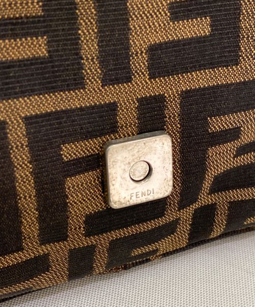 FENDI（フェンディ）FENDI (フェンディ) マンマバケット ブラウンの古着・服飾アイテム