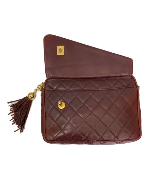 CHANEL（シャネル）CHANEL (シャネル) タッセルチェーンショルダーバッグ ボルドーの古着・服飾アイテム