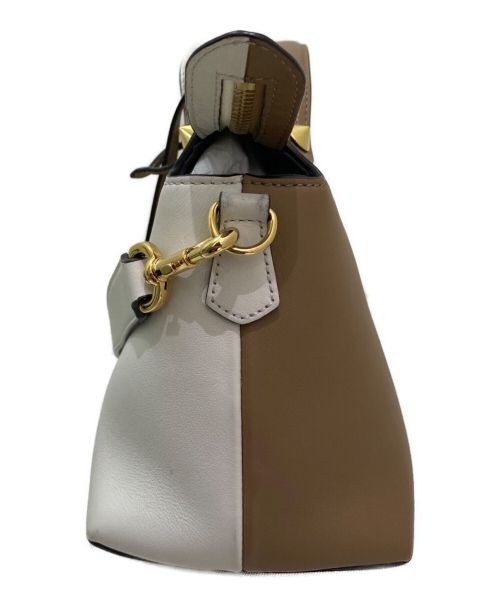 FENDI（フェンディ）FENDI (フェンディ) バイザウェイ ホワイト×ブラウンの古着・服飾アイテム