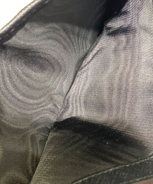 PRADA（プラダ）PRADA (プラダ) Leather Bi-Fold Wallet ブラックの古着・服飾アイテム