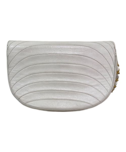 CHANEL（シャネル）CHANEL (シャネル) ハーフムーンチェーンショルダーバッグ ホワイトの古着・服飾アイテム