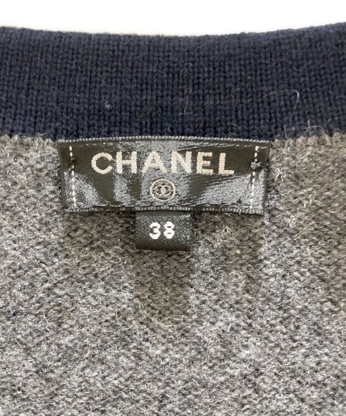 CHANEL（シャネル）CHANEL (シャネル) アンカーボタンニットカーディガン グレー×ネイビー サイズ:38の古着・服飾アイテム