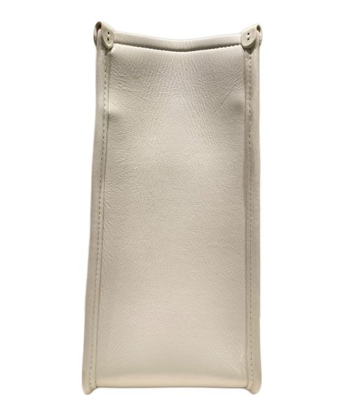 CHANEL（シャネル）CHANEL (シャネル) マトラッセスクエアショルダートートバッグ ホワイトの古着・服飾アイテム