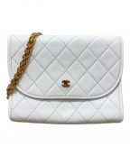 CHANELシャネル）の古着「マトラッセチェーンショルダーバッグ」｜ホワイト