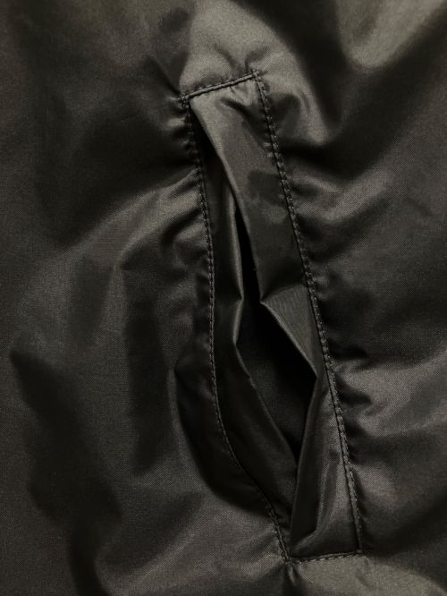 CELINE（セリーヌ）CELINE (セリーヌ) ロゴプリントナイロンジャケット ブラック サイズ:44の古着・服飾アイテム