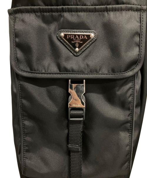 PRADA（プラダ）PRADA (プラダ) RE-NYLONカーゴロングパンツ ブラック サイズ:44の古着・服飾アイテム